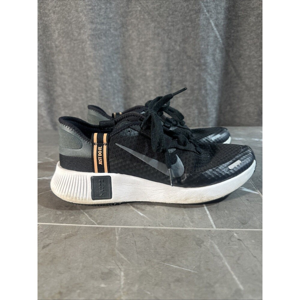 Nike Respoto Black Running Shoes CZ5630-002 Women’s Size 8 B16